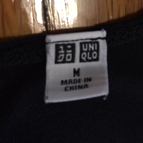 Uniqlo Airism Black Stretch Tank - Picture 2 of 4